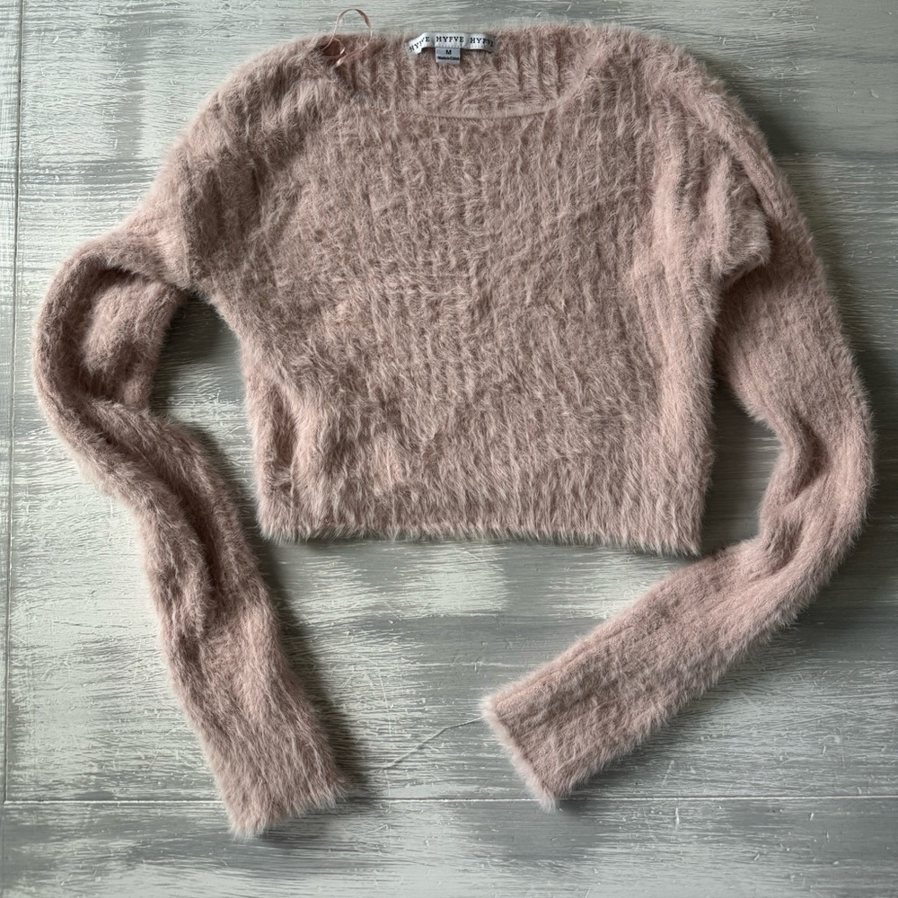 Light pink cropped sweater